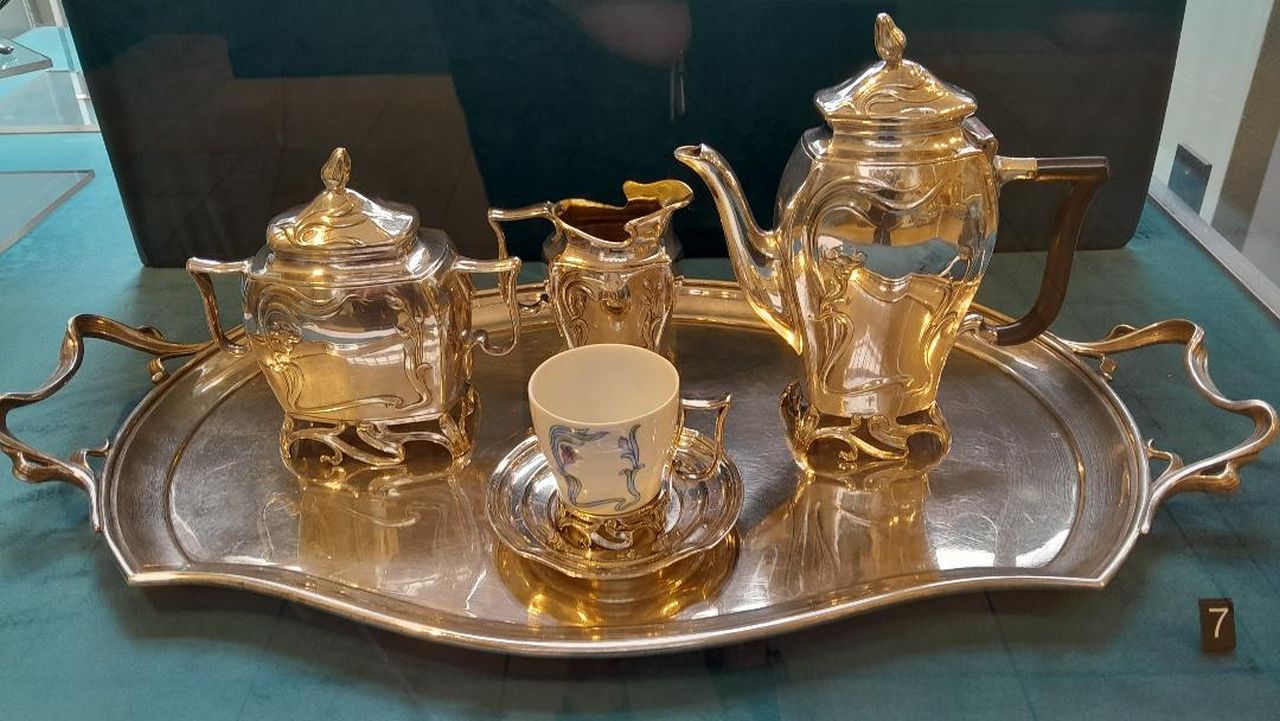 Teeservice im Jugendstil